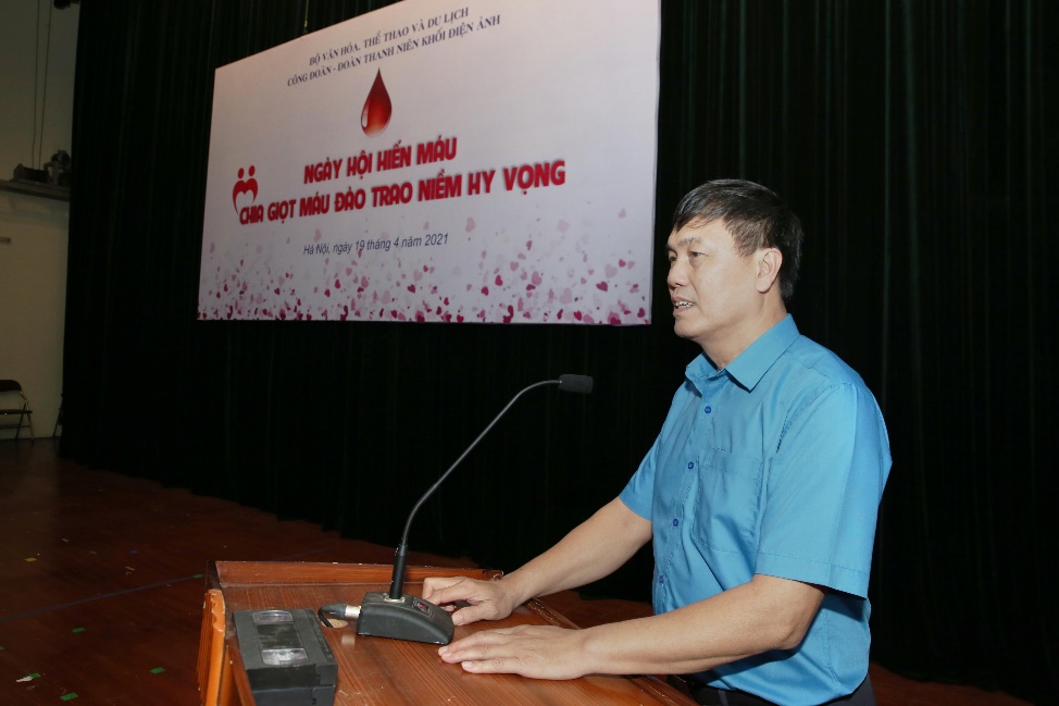 Viện phim Việt Nam phối hợp với các đơn vị khối điện ảnh tổ chức ngày hội hiến máu “chia giọt máu đào, trao niềm hi vọng”